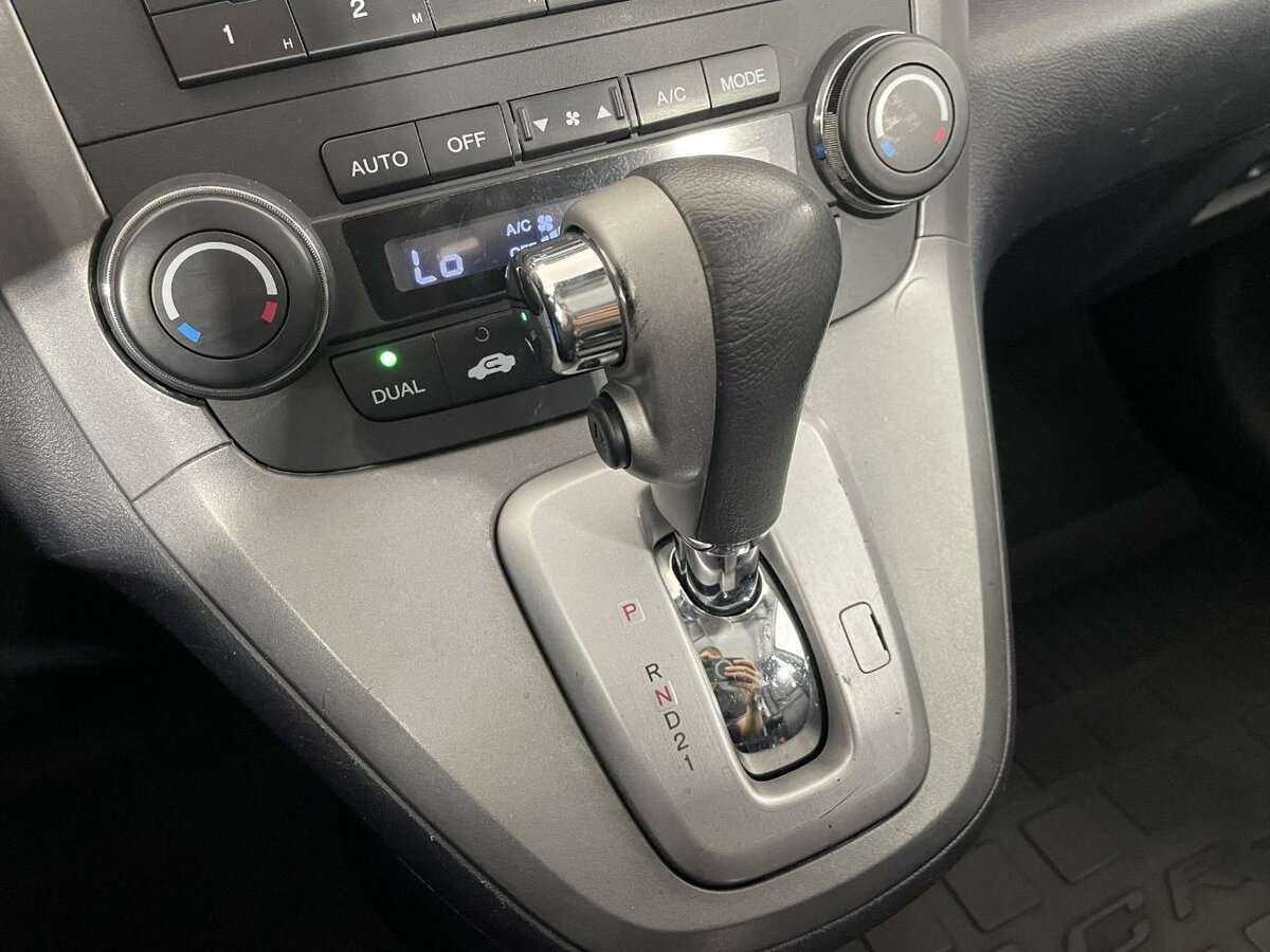 Honda CR-V 2008 года с пробегом. Фото: #9