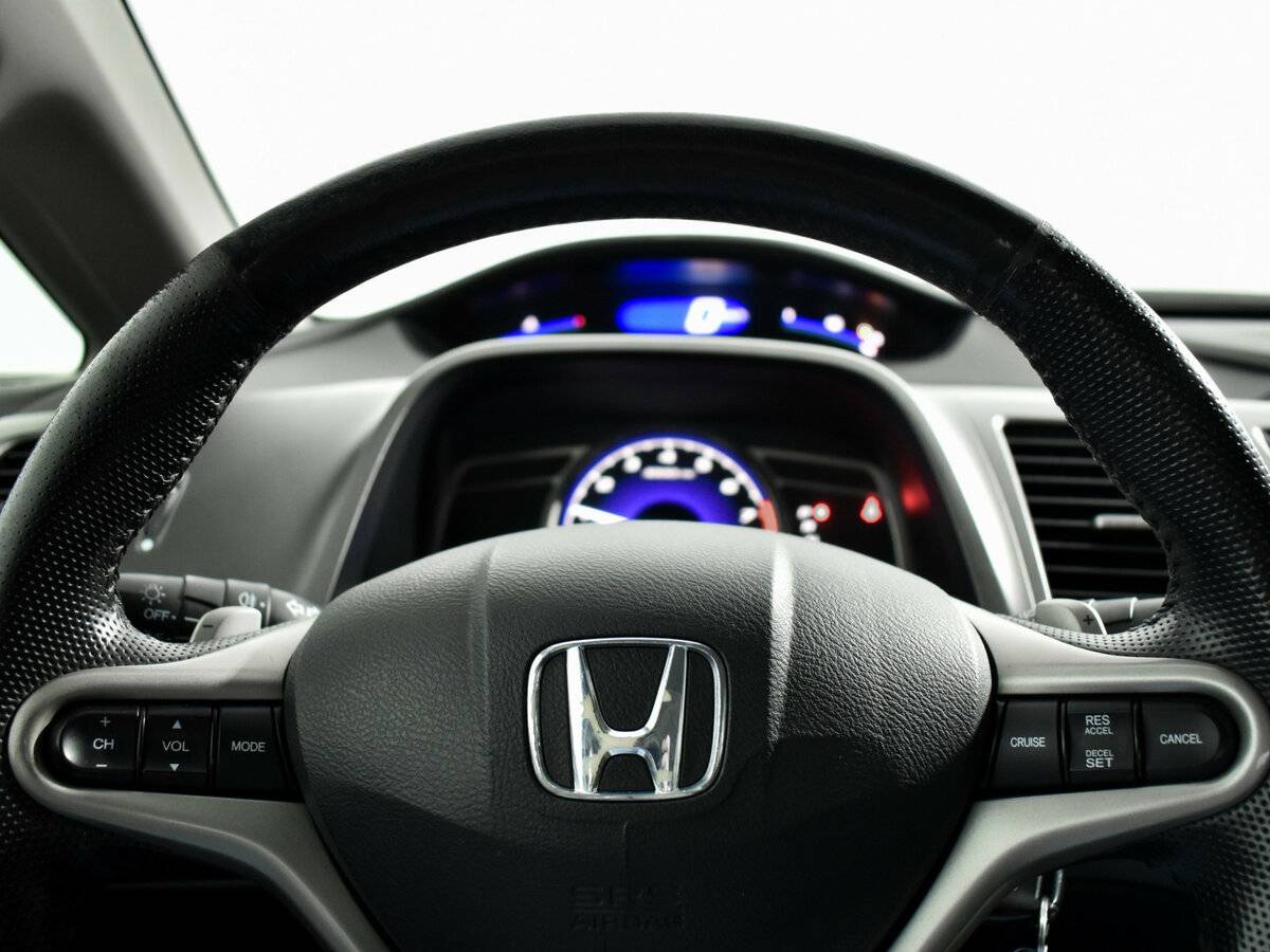 Honda Civic 2009 года с пробегом. Фото: #13