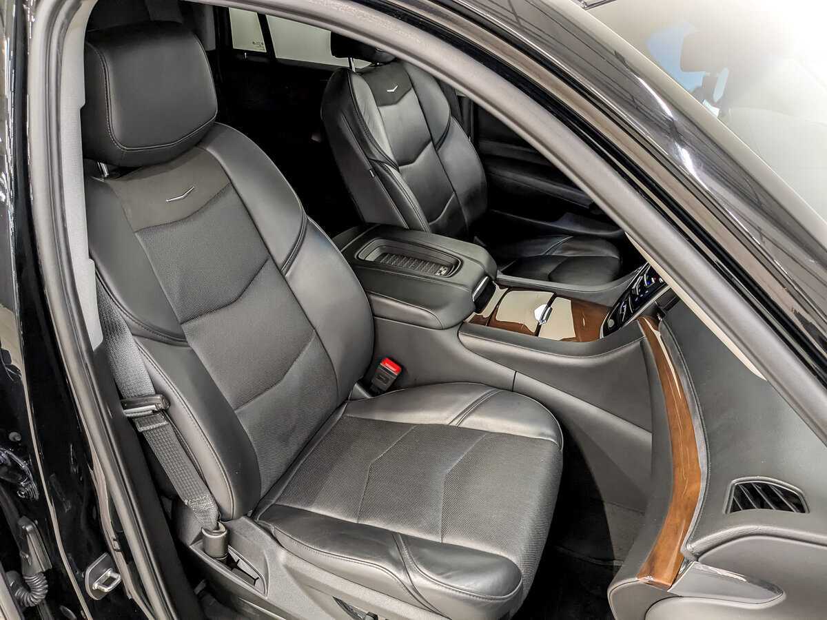 Cadillac Escalade 2017 года с пробегом. Фото: #22