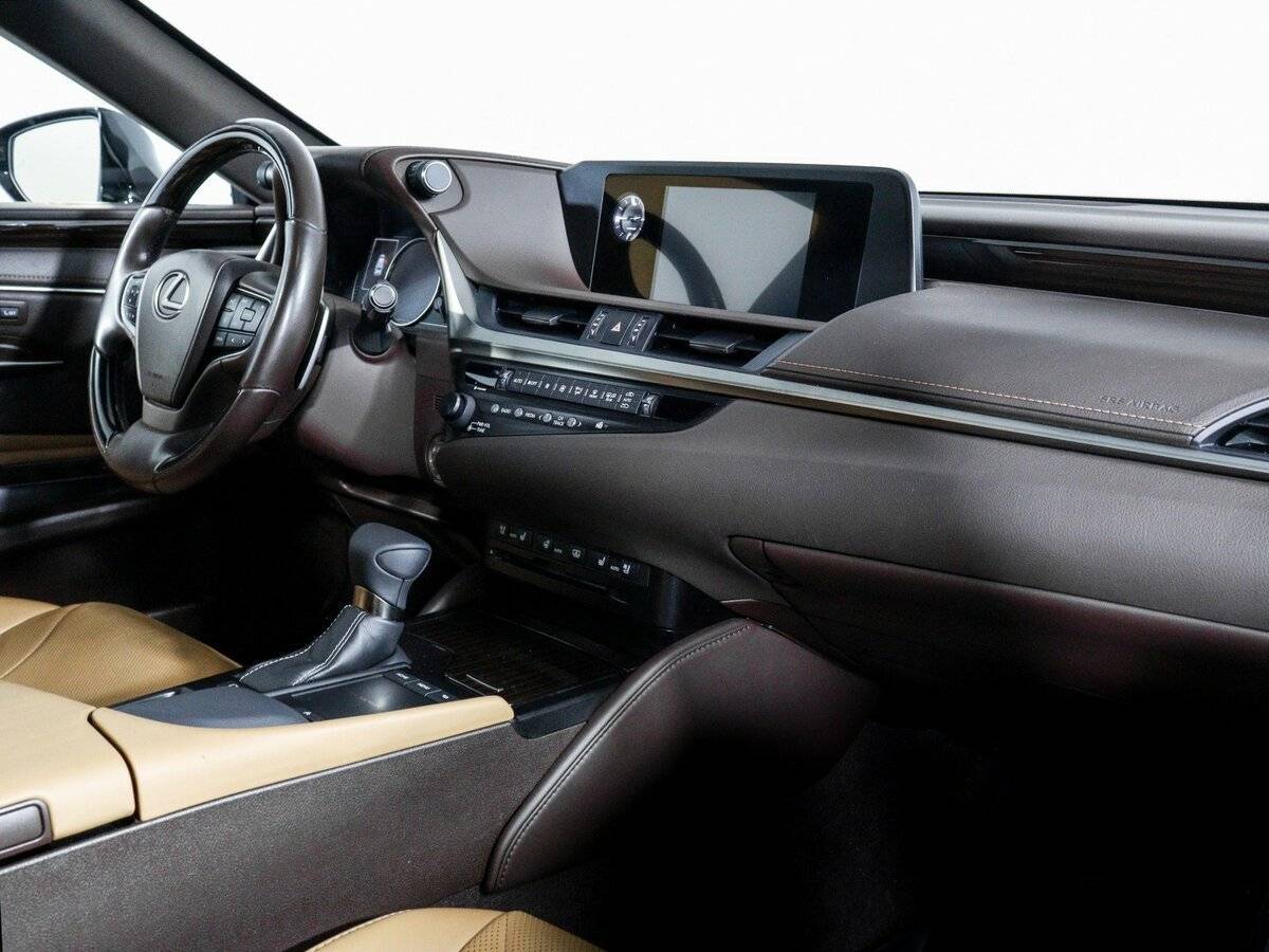 Lexus ES 2018 года с пробегом. Фото: #8