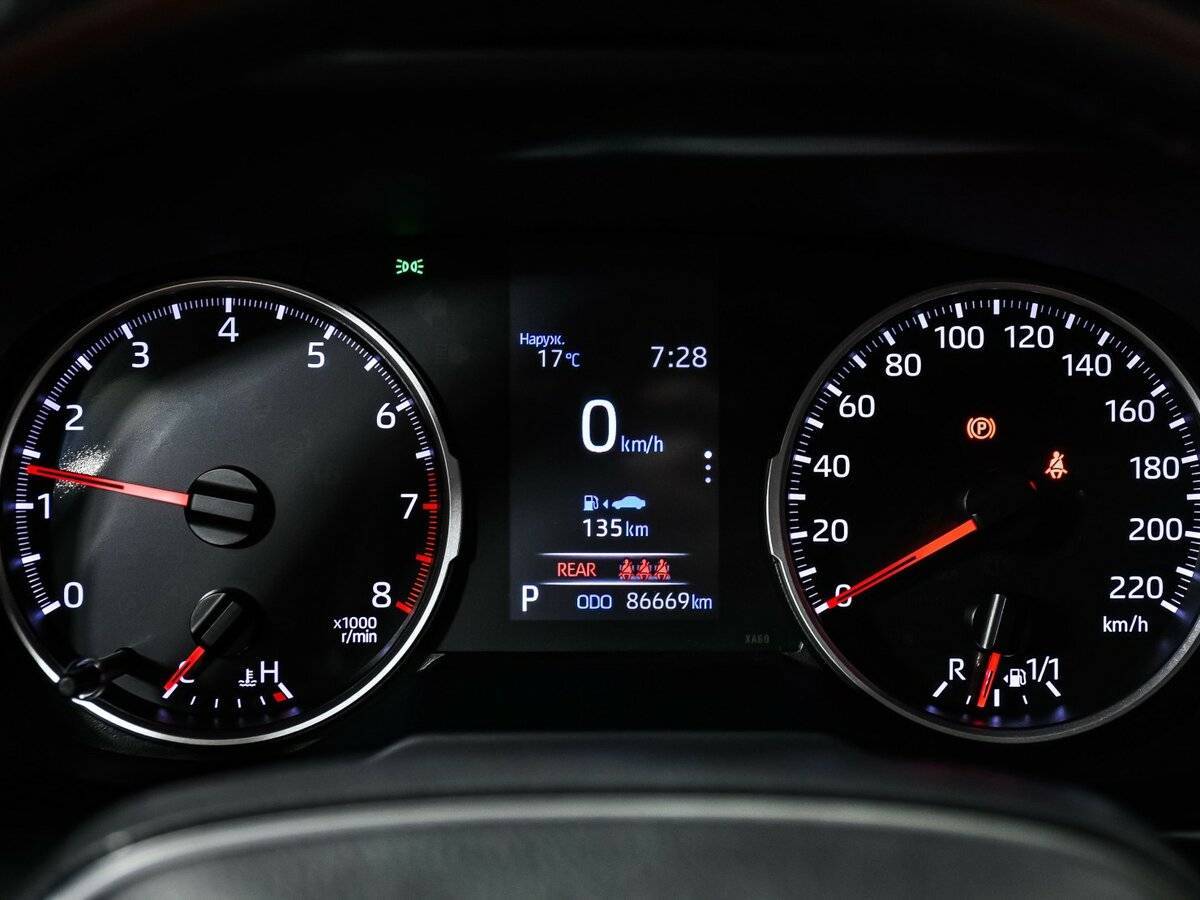 Toyota RAV4 2021 года с пробегом. Фото: #9