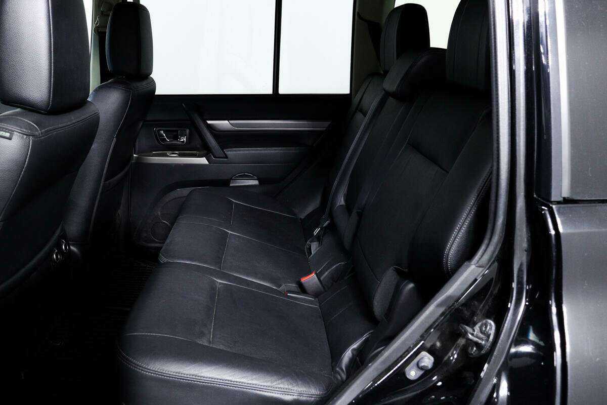 Mitsubishi Pajero 2018 года с пробегом. Фото: #10