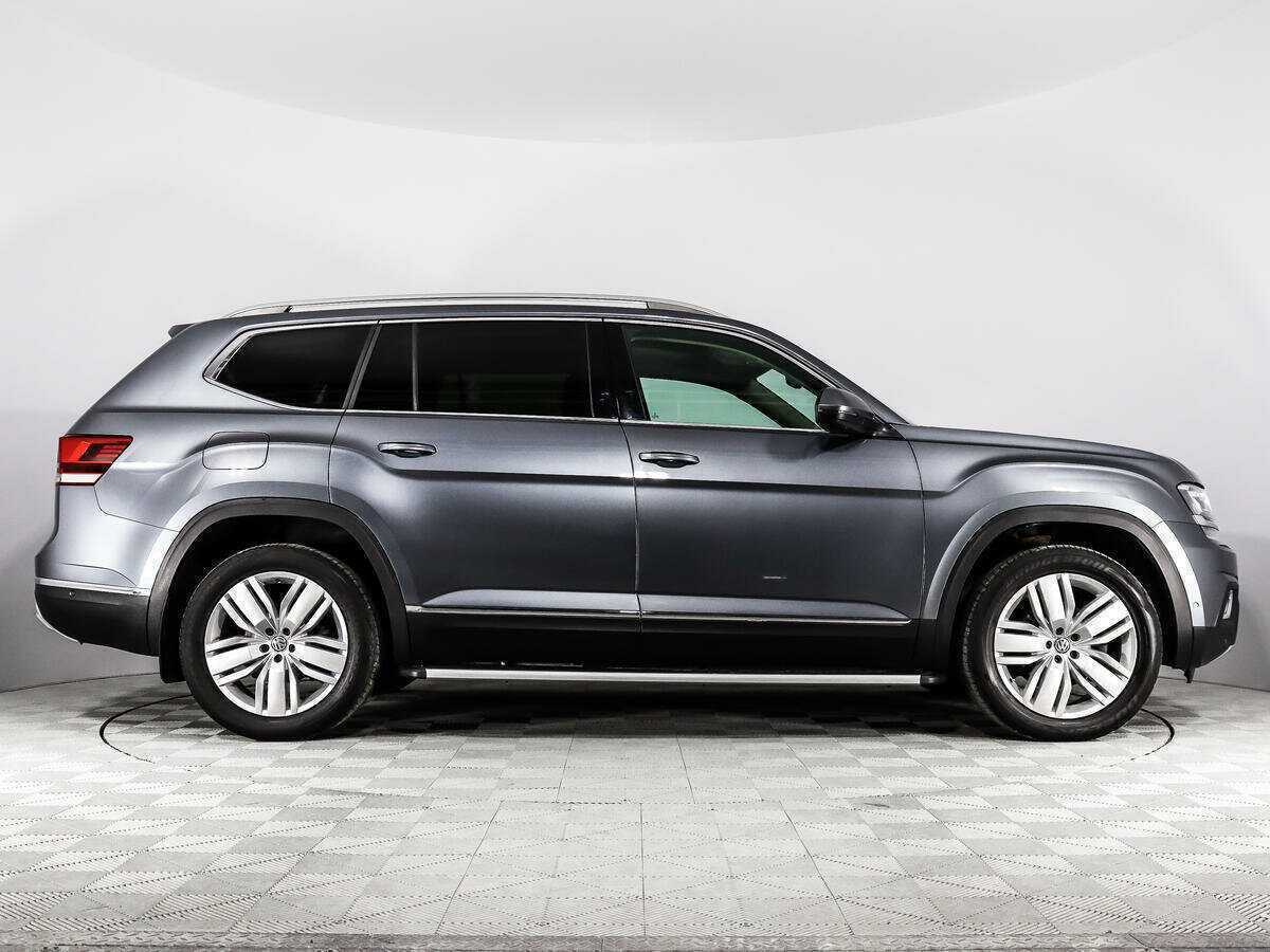 Volkswagen Teramont 2018 года с пробегом. Фото: #3