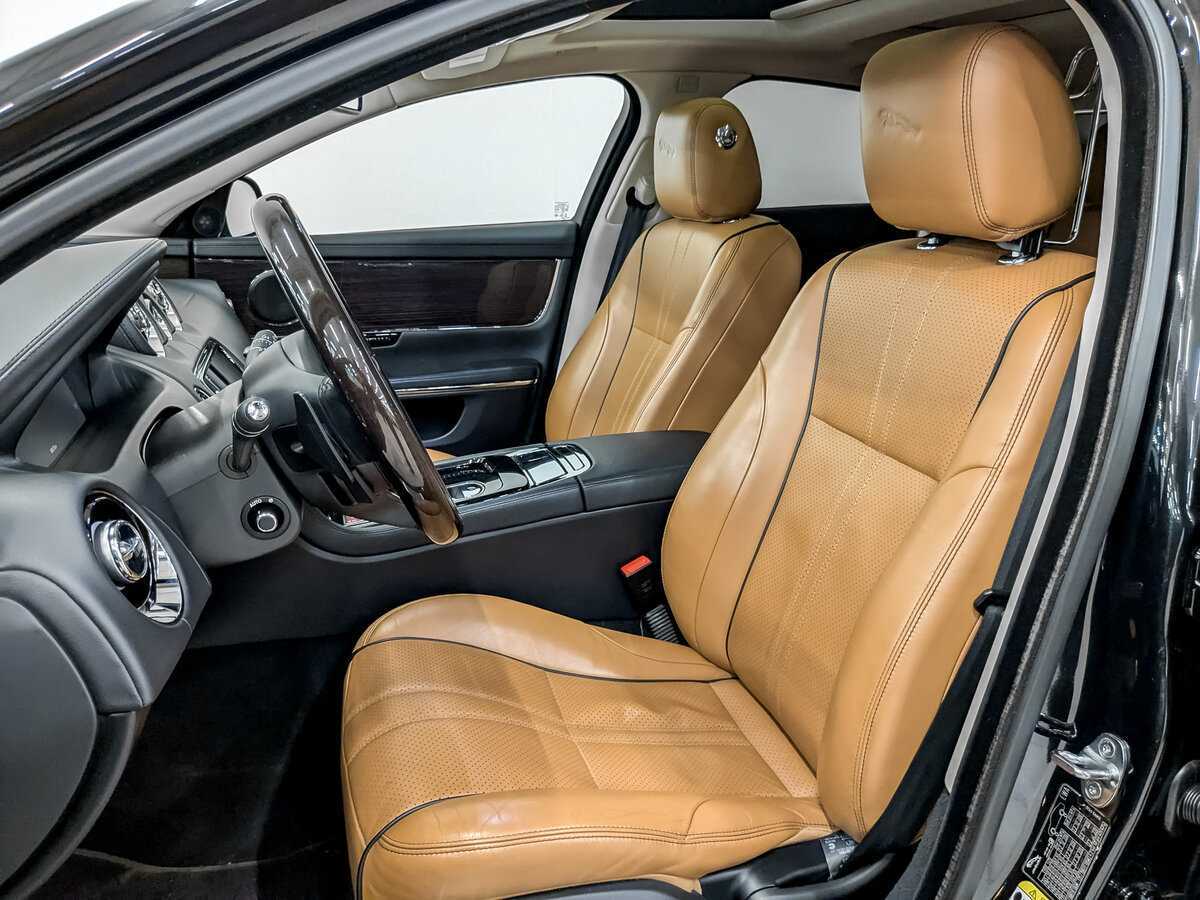 Jaguar XJ 2017 года с пробегом. Фото: #19
