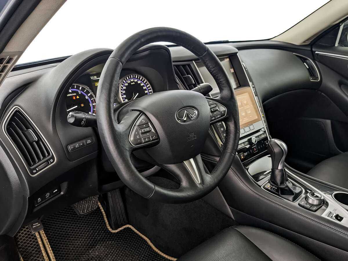Infiniti Q50 2016 года с пробегом. Фото: #10
