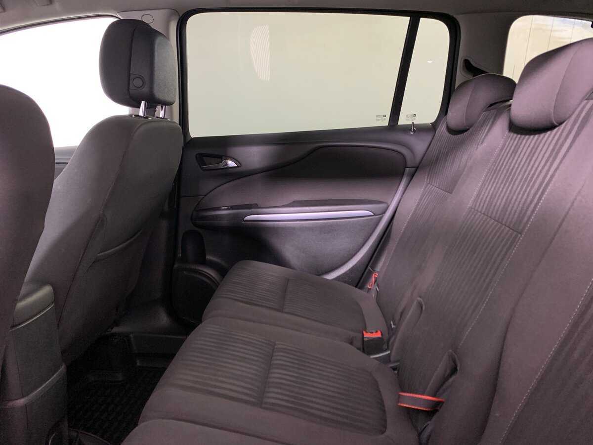 Opel Zafira 2012 года с пробегом. Фото: #18