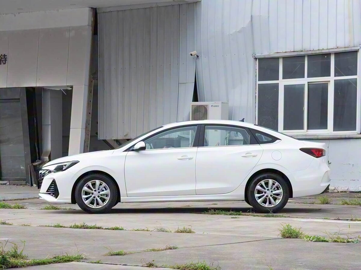 Changan Eado Plus 2025 года с пробегом. Фото: #2