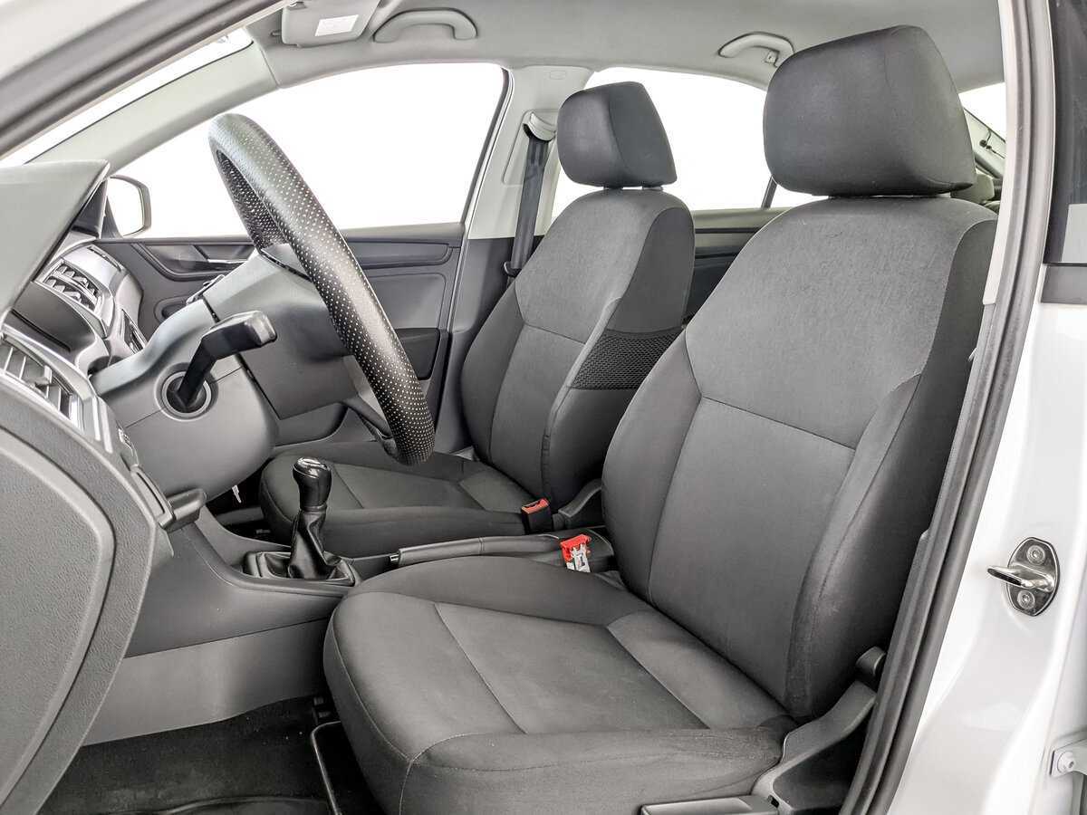 Skoda Rapid 2017 года с пробегом. Фото: #17