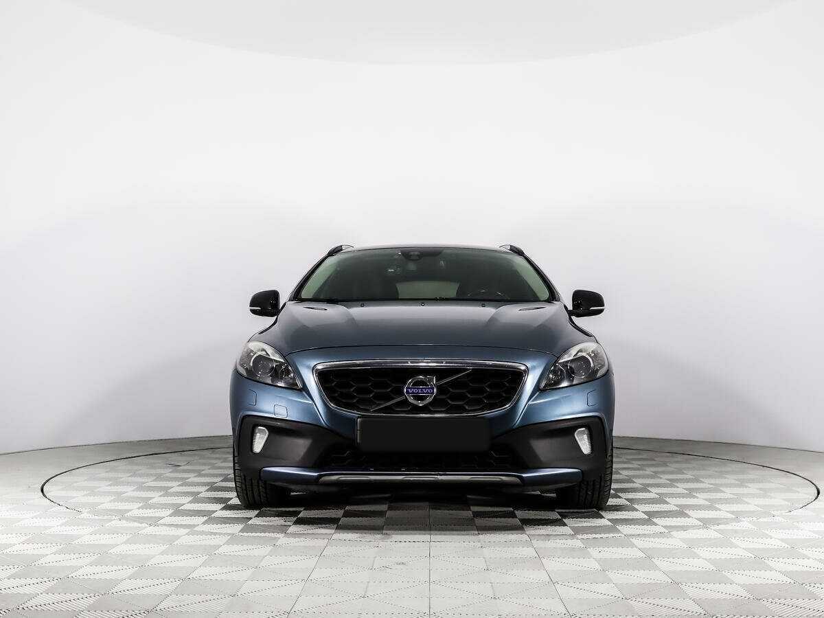 Volvo V40 Cross Country 2013 года с пробегом. Фото: #1