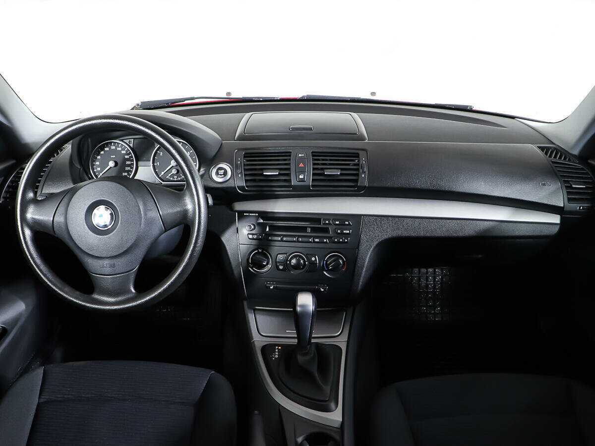 BMW 1 серии 2011 года с пробегом. Фото: #12