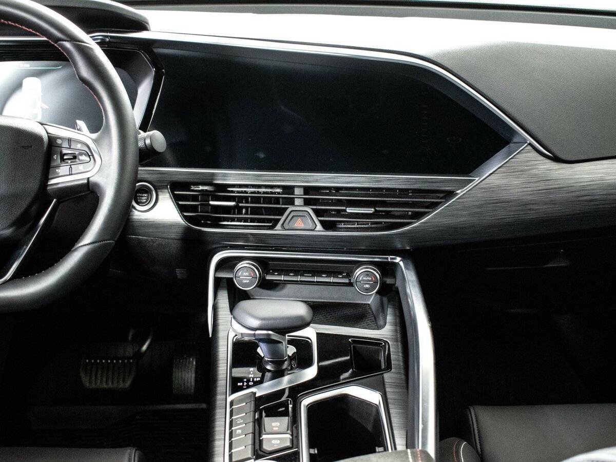 Geely Tugella 2023 года с пробегом. Фото: #11