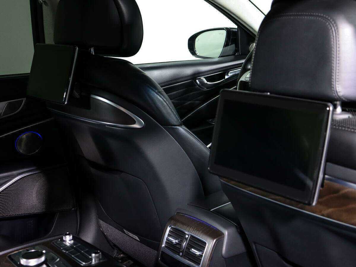 Kia K900 2019 года с пробегом. Фото: #19