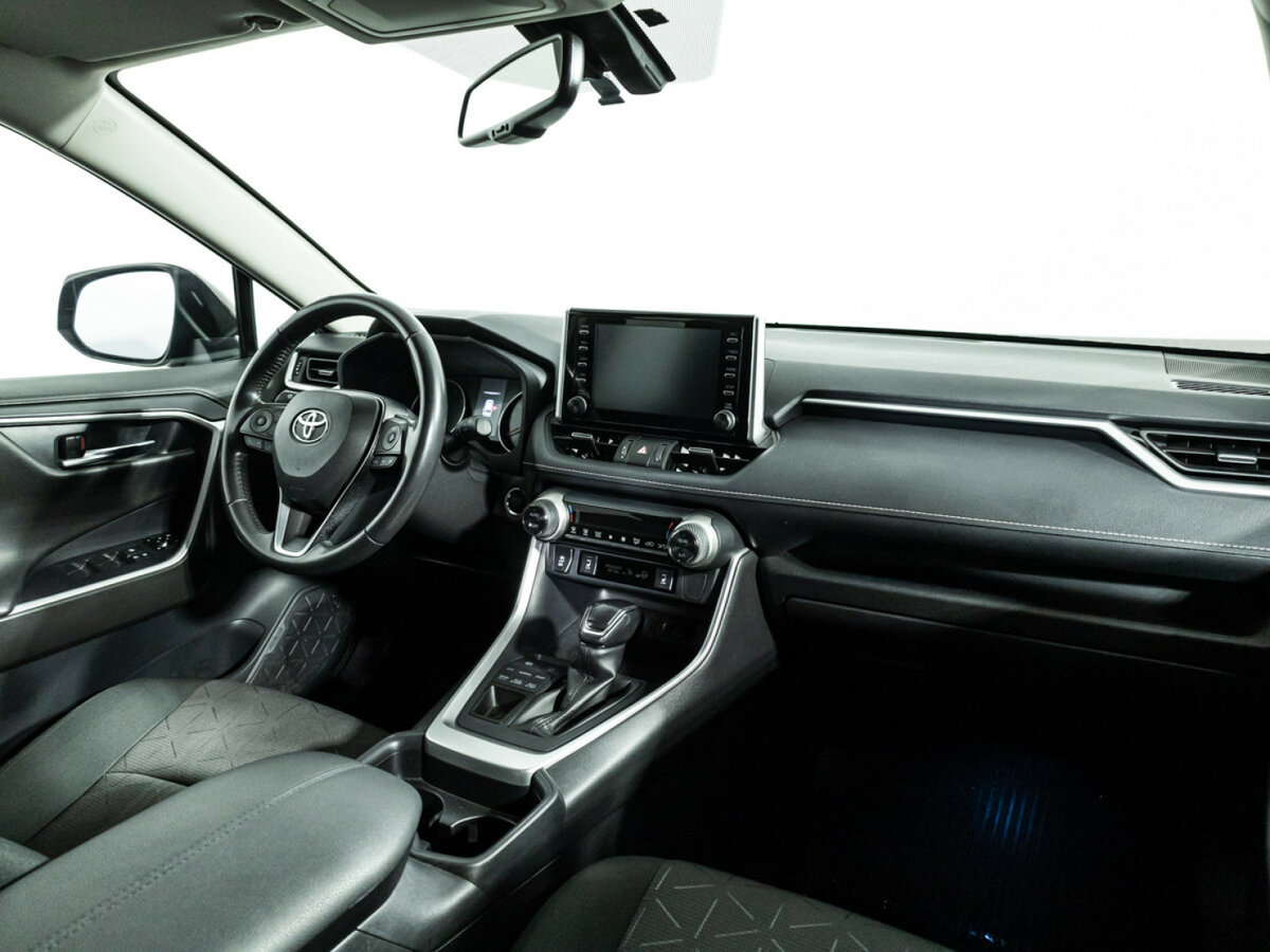 Toyota RAV4 2021 года с пробегом. Фото: #6