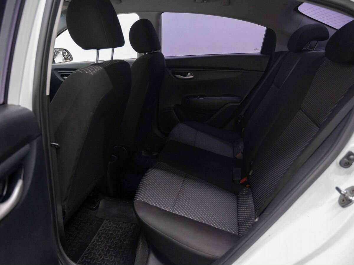 Kia Rio 2018 года с пробегом. Фото: #8