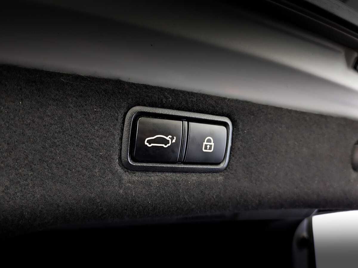 Kia Quoris 2013 года с пробегом. Фото: #26