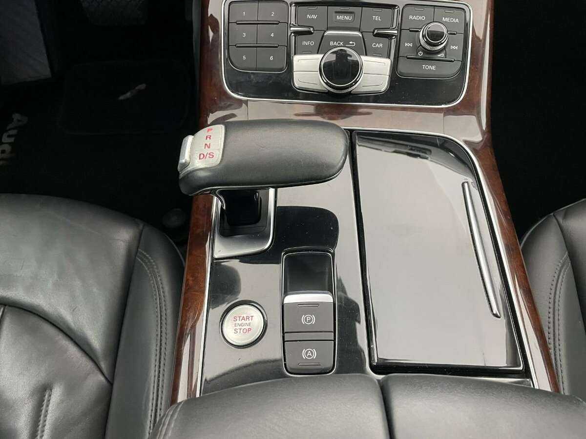 Audi A8 2011 года с пробегом. Фото: #12