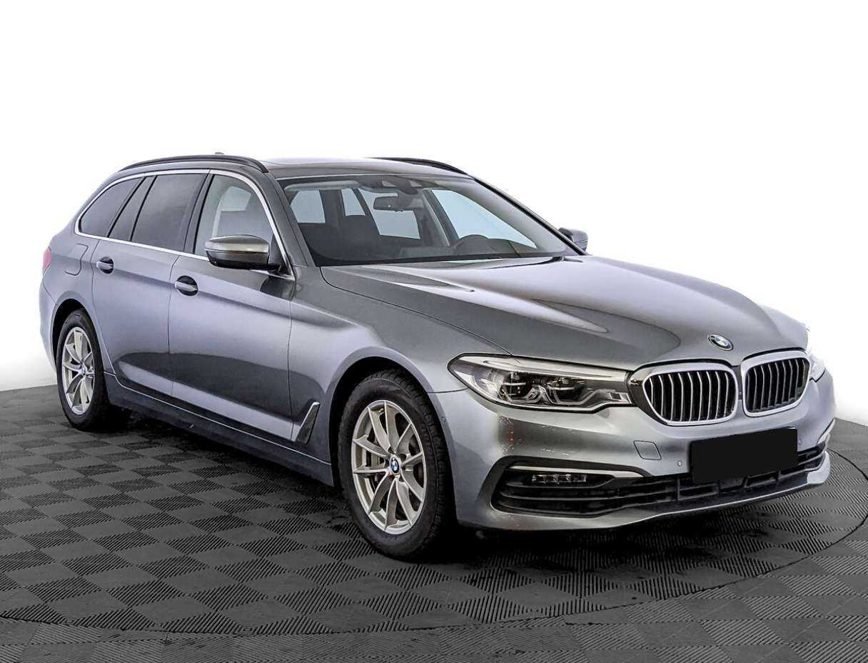 BMW 5 серии 2019 года с пробегом. Фото: #2