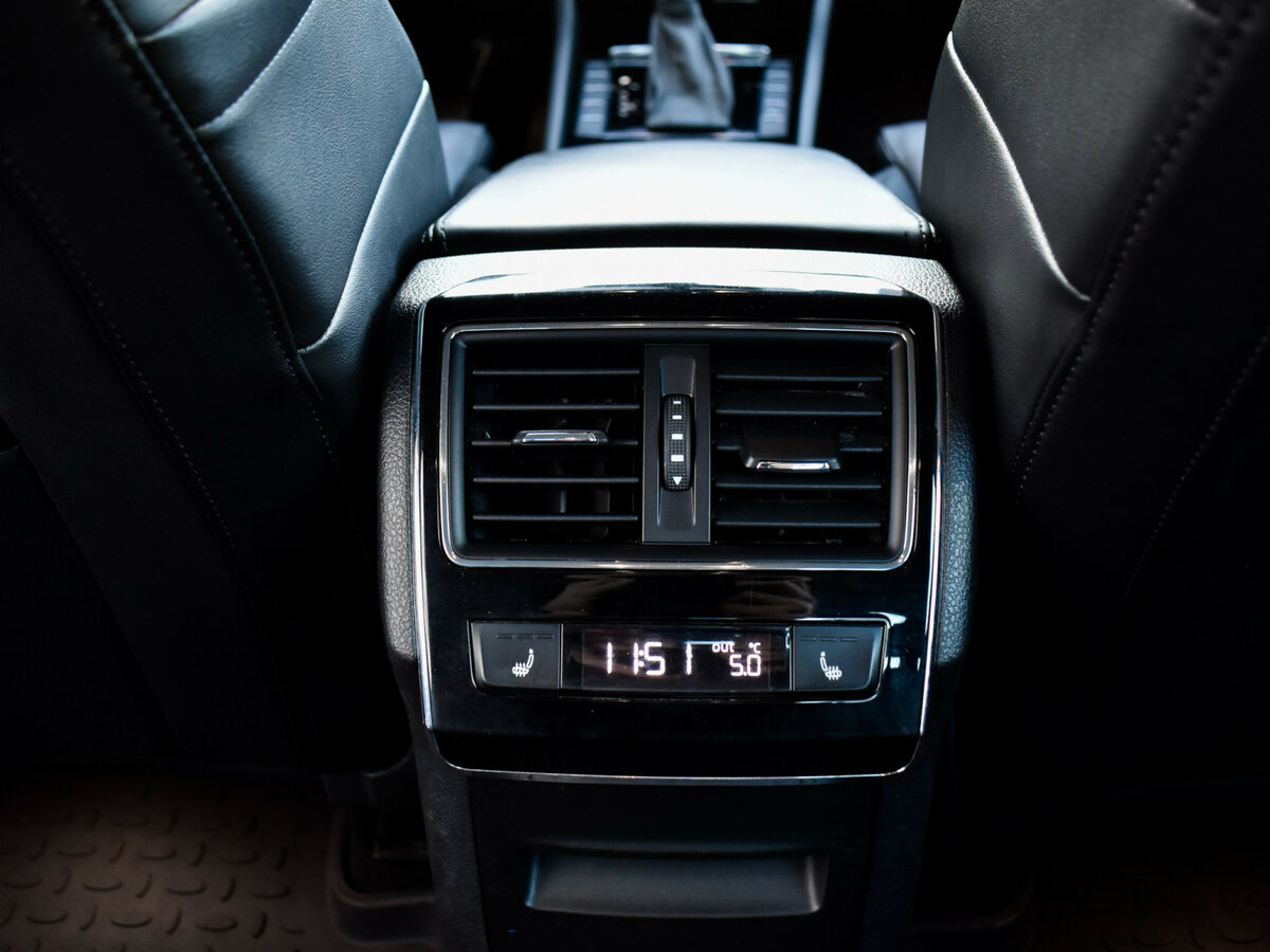 Skoda Superb 2018 года с пробегом. Фото: #15