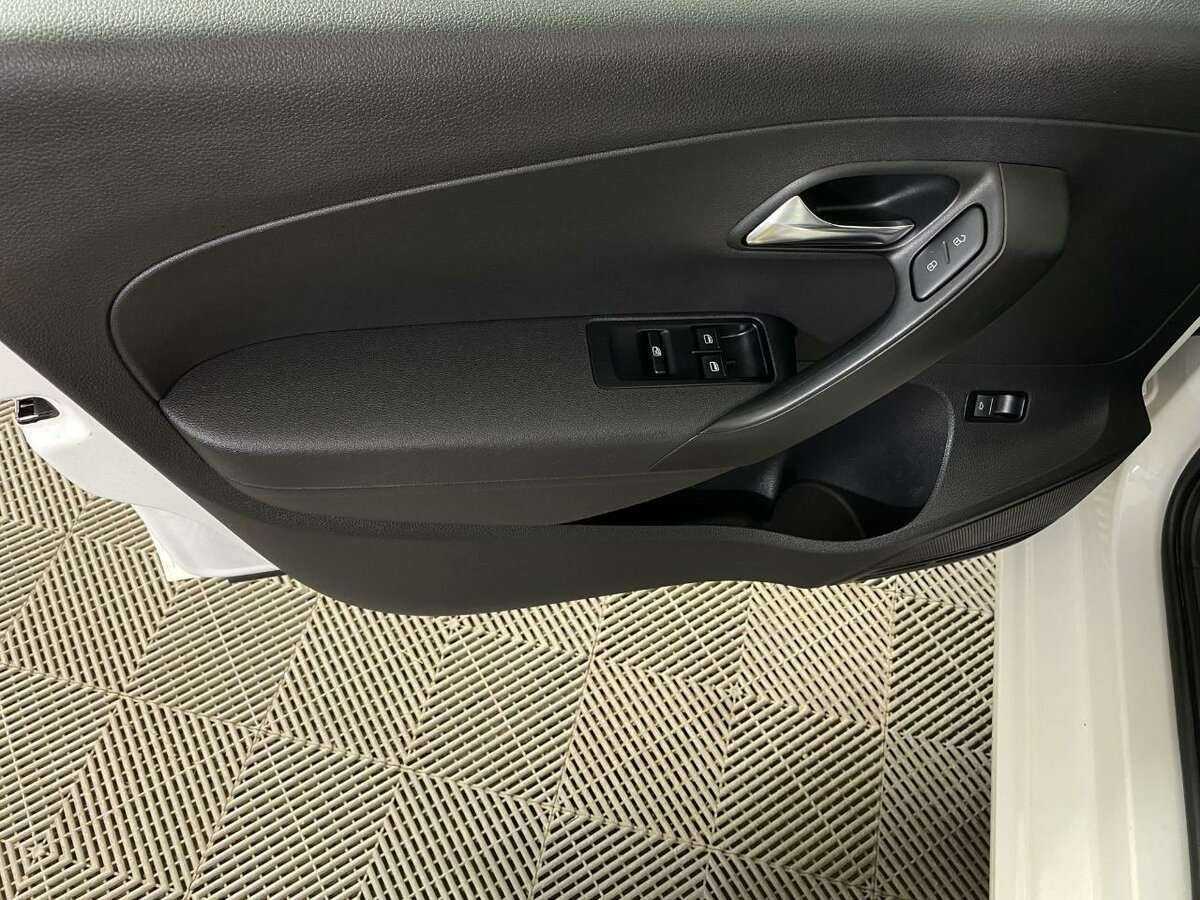 Volkswagen Polo 2011 года с пробегом. Фото: #5