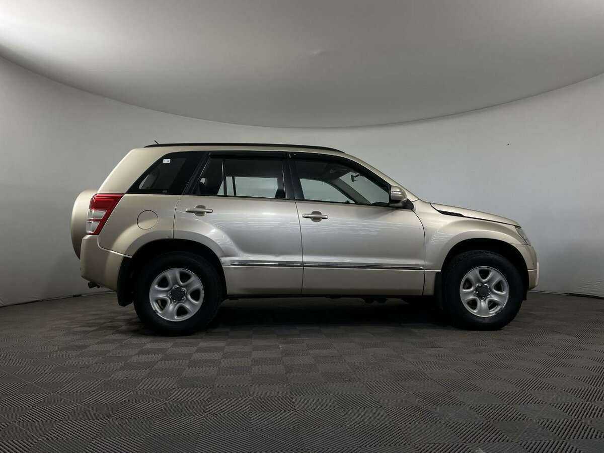 Suzuki Grand Vitara 2010 года с пробегом. Фото: #3