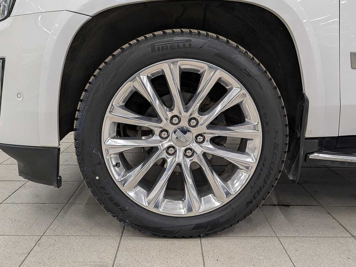 Cadillac Escalade 2019 года с пробегом. Фото: #11