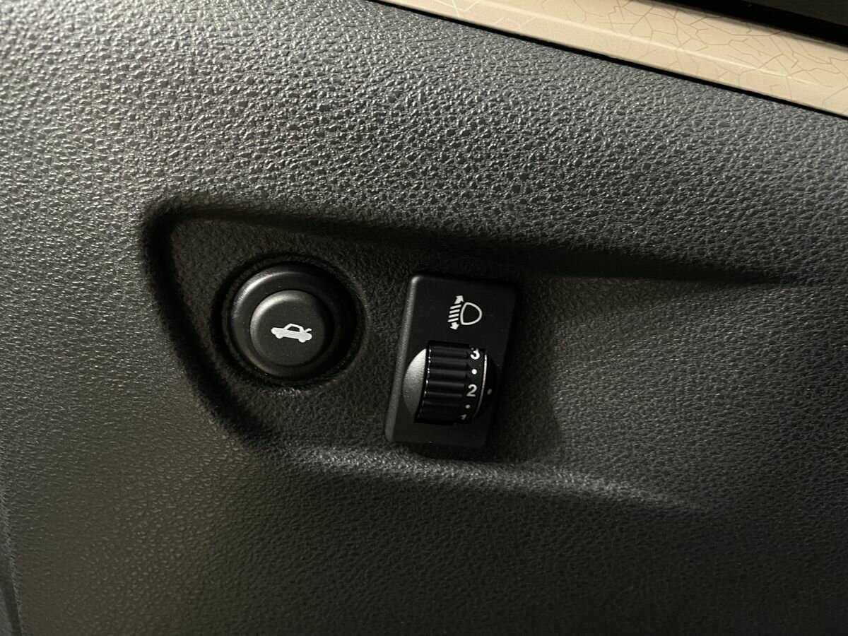 Lada (ВАЗ) Vesta 2018 года с пробегом. Фото: #8