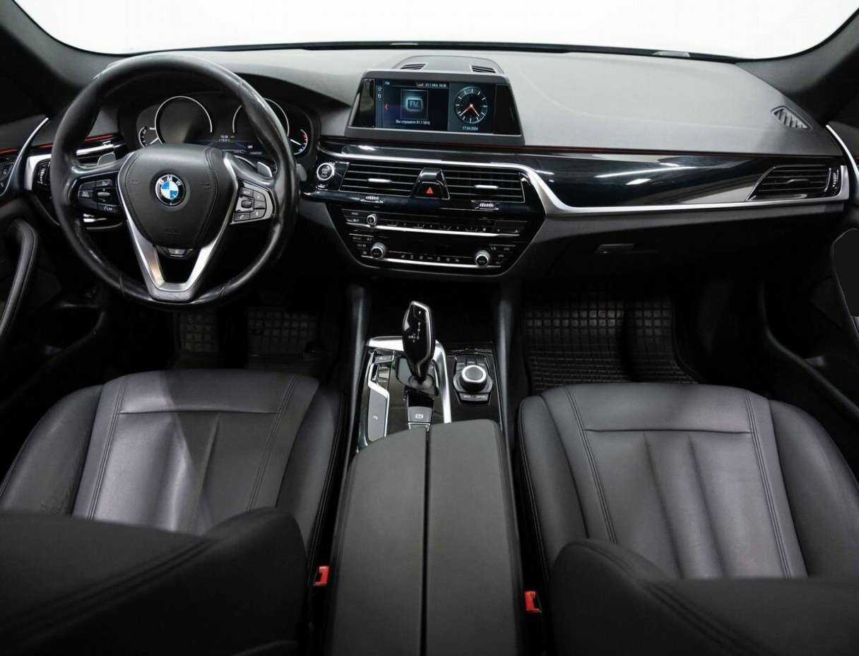 BMW 5 серии 2019 года с пробегом. Фото: #12