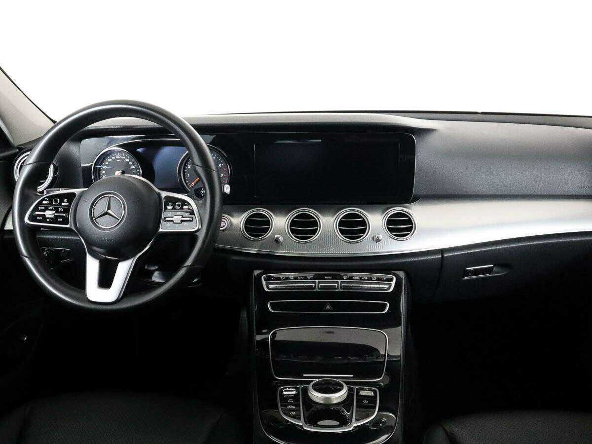 Mercedes-Benz E-Класс 2019 года с пробегом. Фото: #9