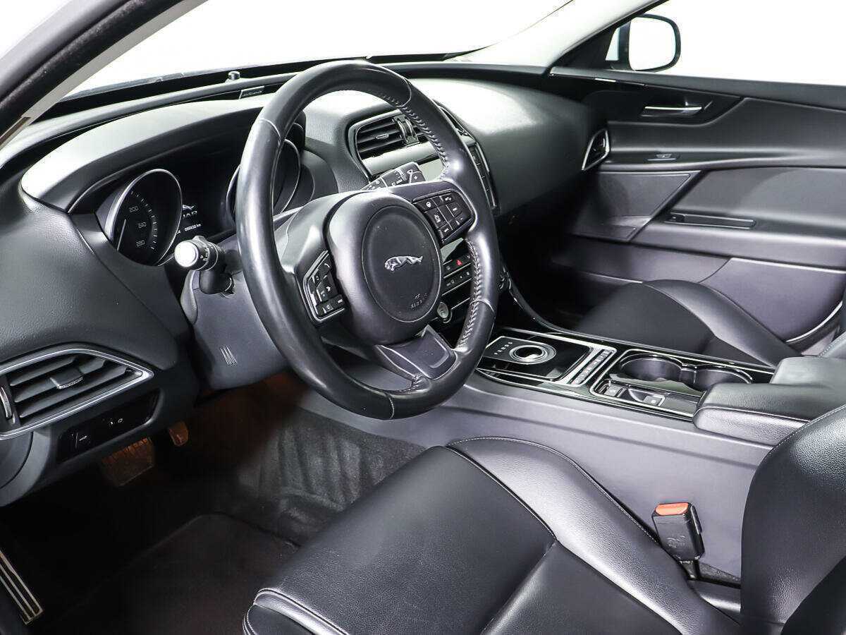 Jaguar XE 2015 года с пробегом. Фото: #11