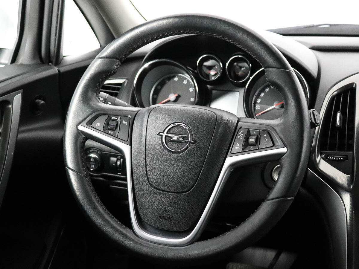 Opel Astra 2011 года с пробегом. Фото: #13