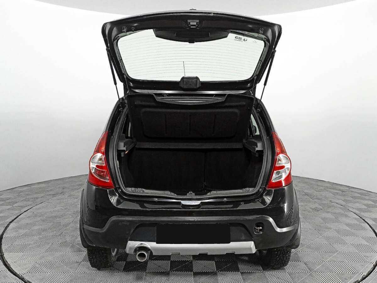 Renault Sandero 2013 года с пробегом. Фото: #9