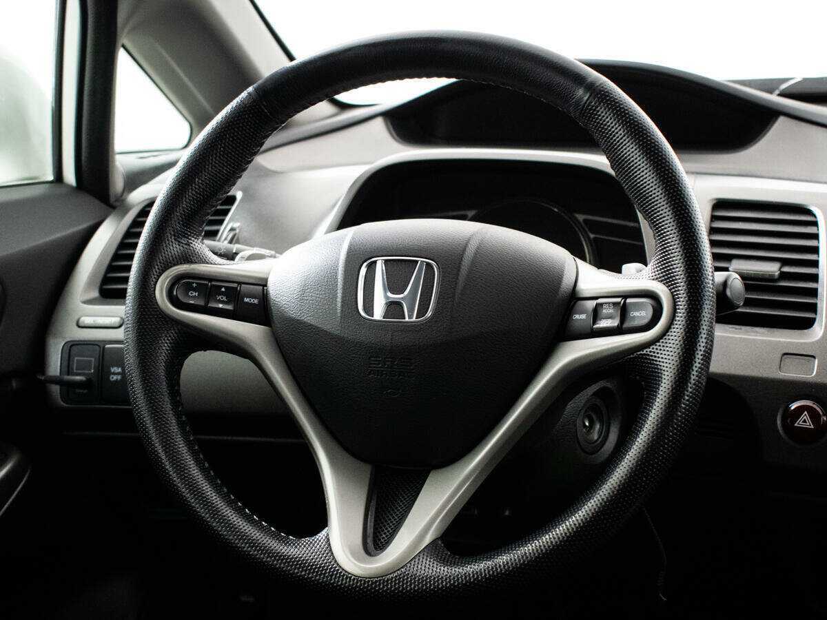 Honda Civic 2011 года с пробегом. Фото: #13