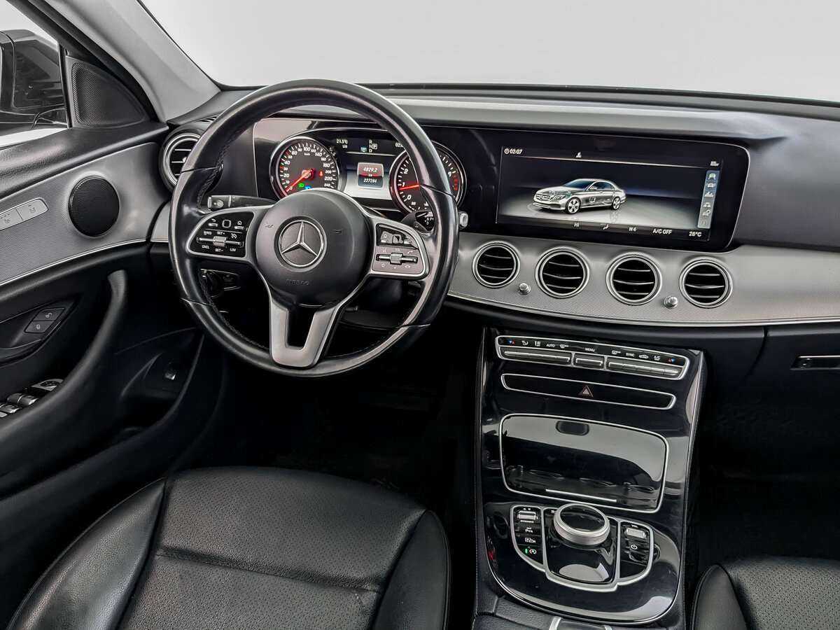 Mercedes-Benz E-Класс 2018 года с пробегом. Фото: #22