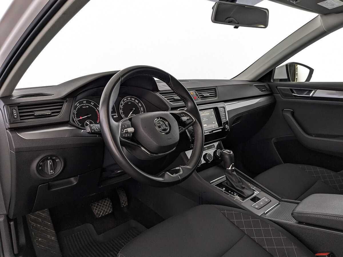 Skoda Superb 2021 года с пробегом. Фото: #10