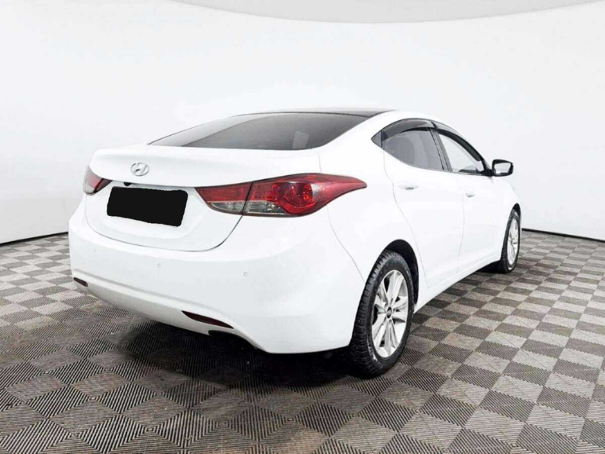 Hyundai Avante 2011 года с пробегом. Фото: #3