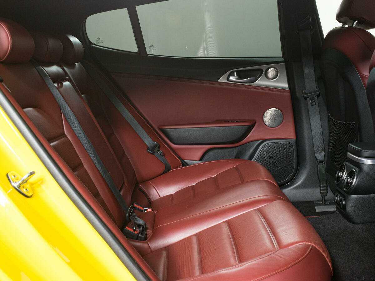 Kia Stinger 2018 года с пробегом. Фото: #8