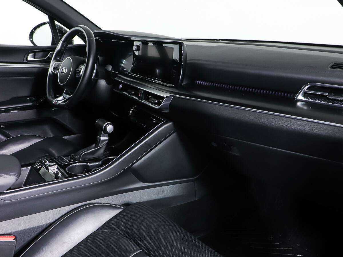 Kia K5 2021 года с пробегом. Фото: #8