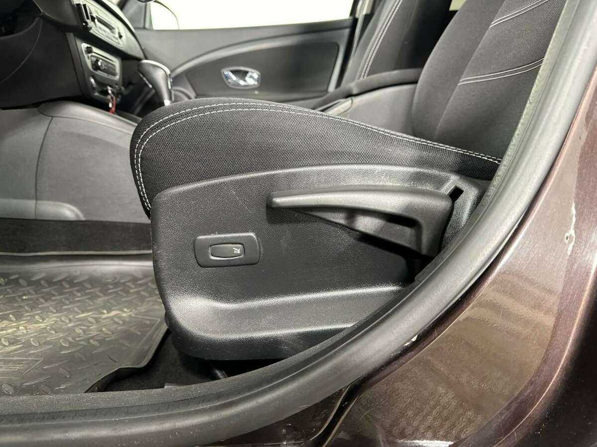 Renault Fluence 2014 года с пробегом. Фото: #9