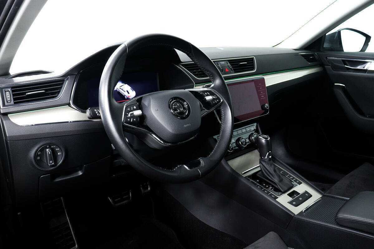 Skoda Superb 2021 года с пробегом. Фото: #11