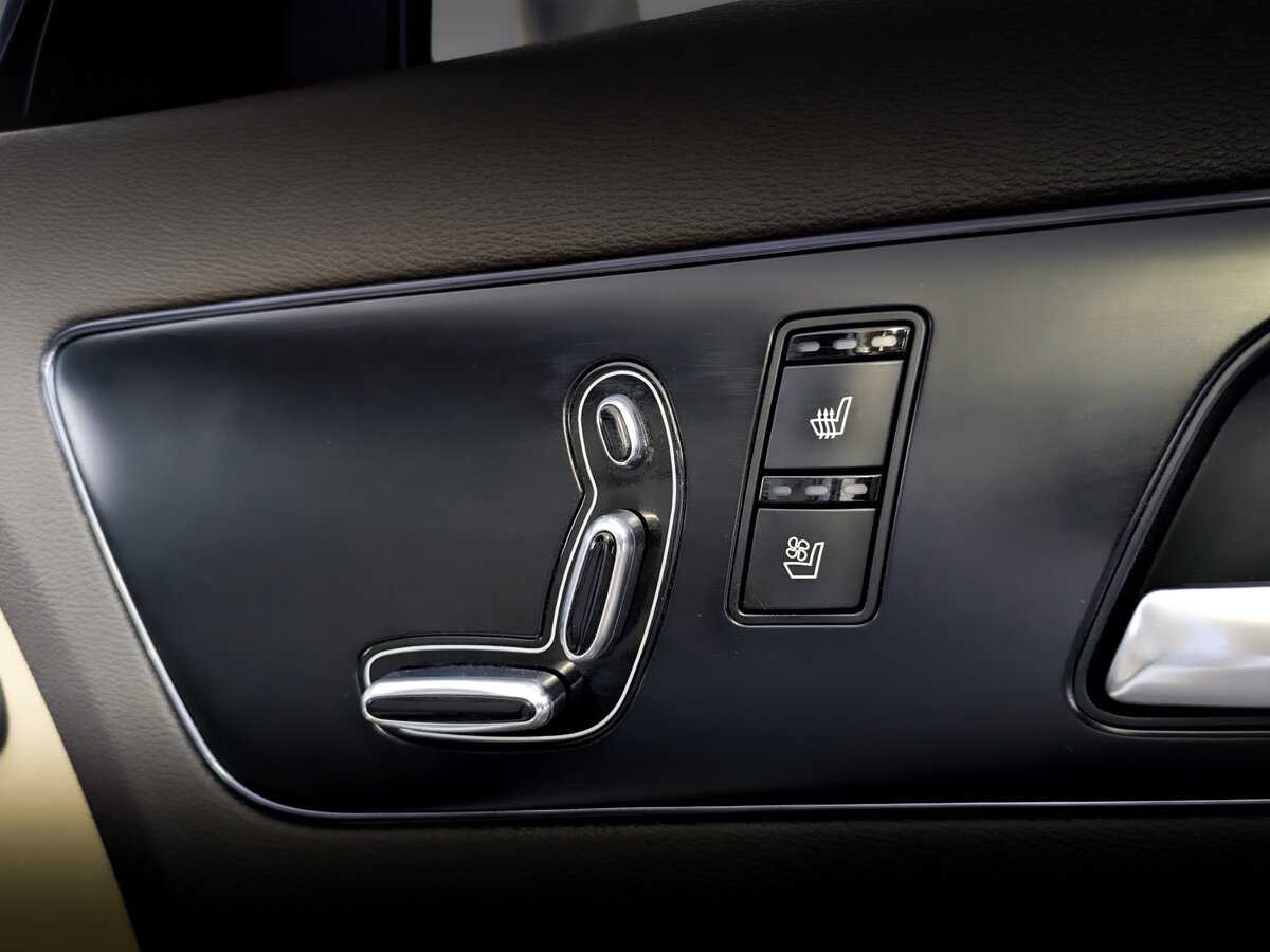 Kia Quoris 2013 года с пробегом. Фото: #24