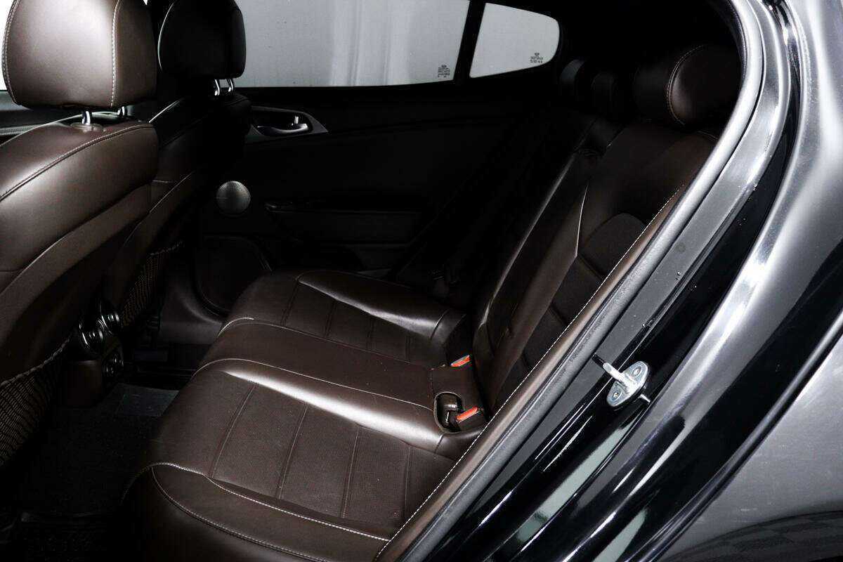 Kia Stinger 2018 года с пробегом. Фото: #11