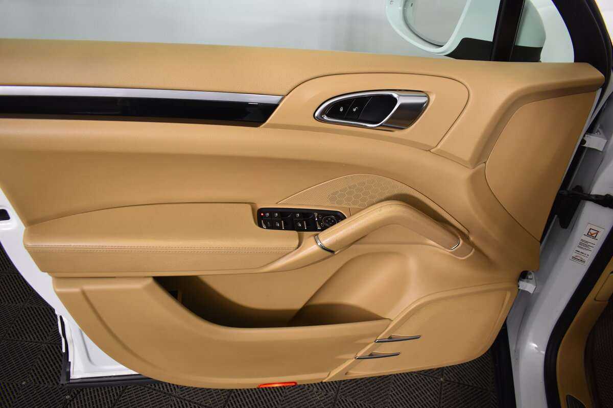 Porsche Cayenne 2015 года с пробегом. Фото: #13