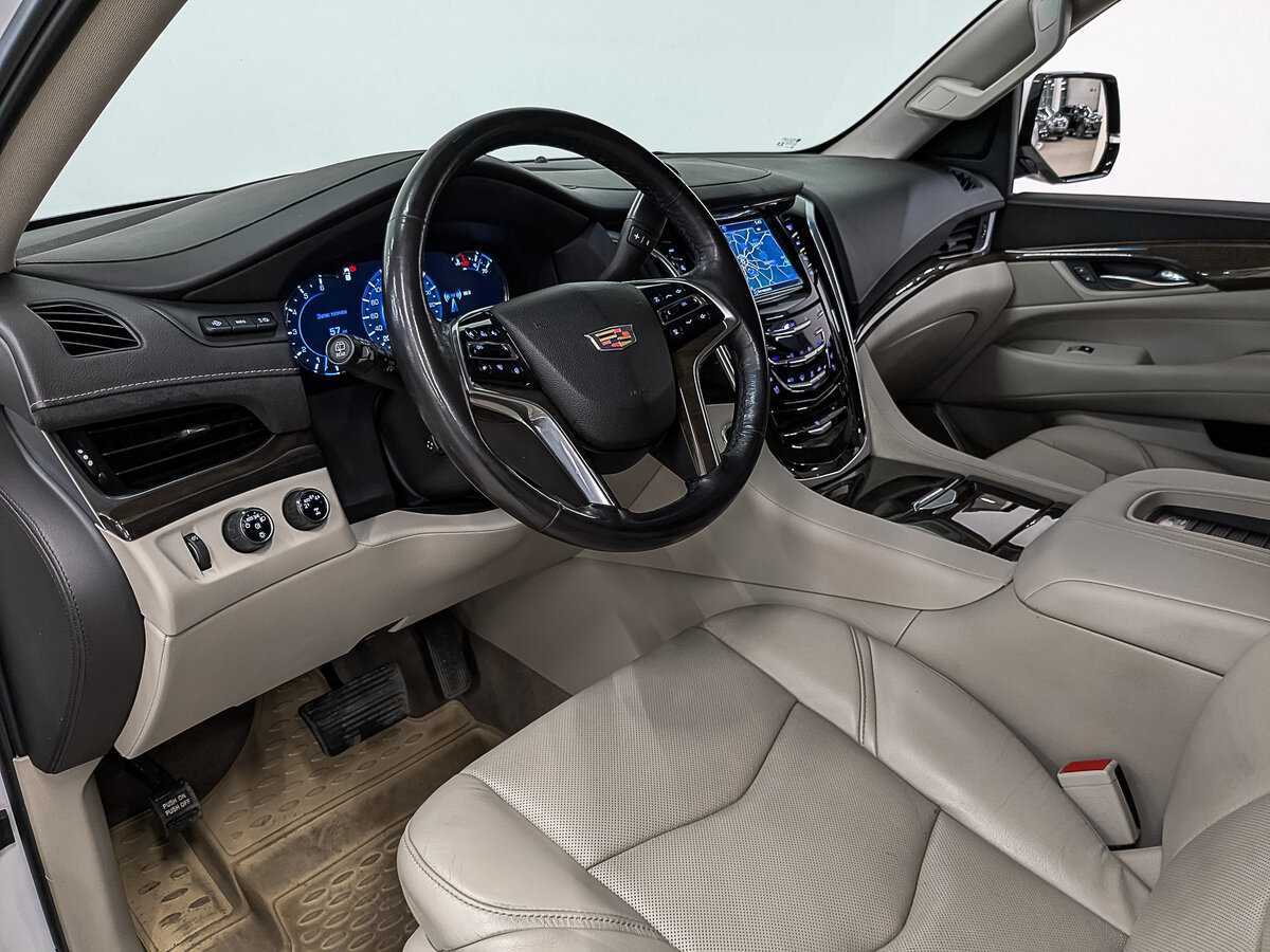 Cadillac Escalade 2019 года с пробегом. Фото: #14