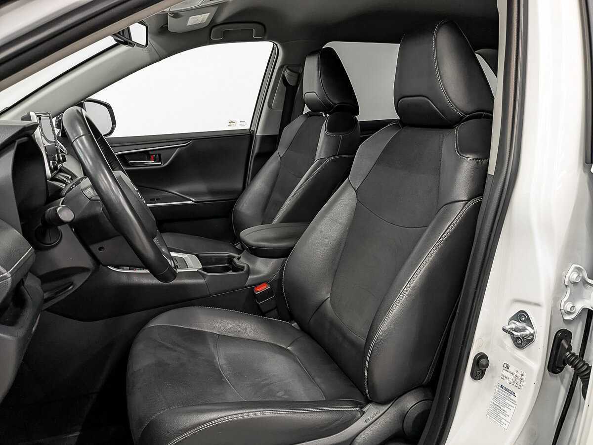 Toyota RAV4 2021 года с пробегом. Фото: #17