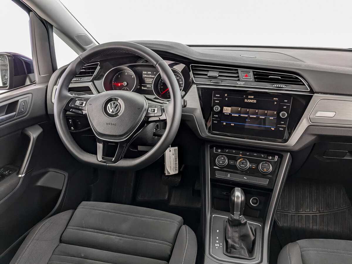 Volkswagen Touran 2018 года с пробегом. Фото: #22