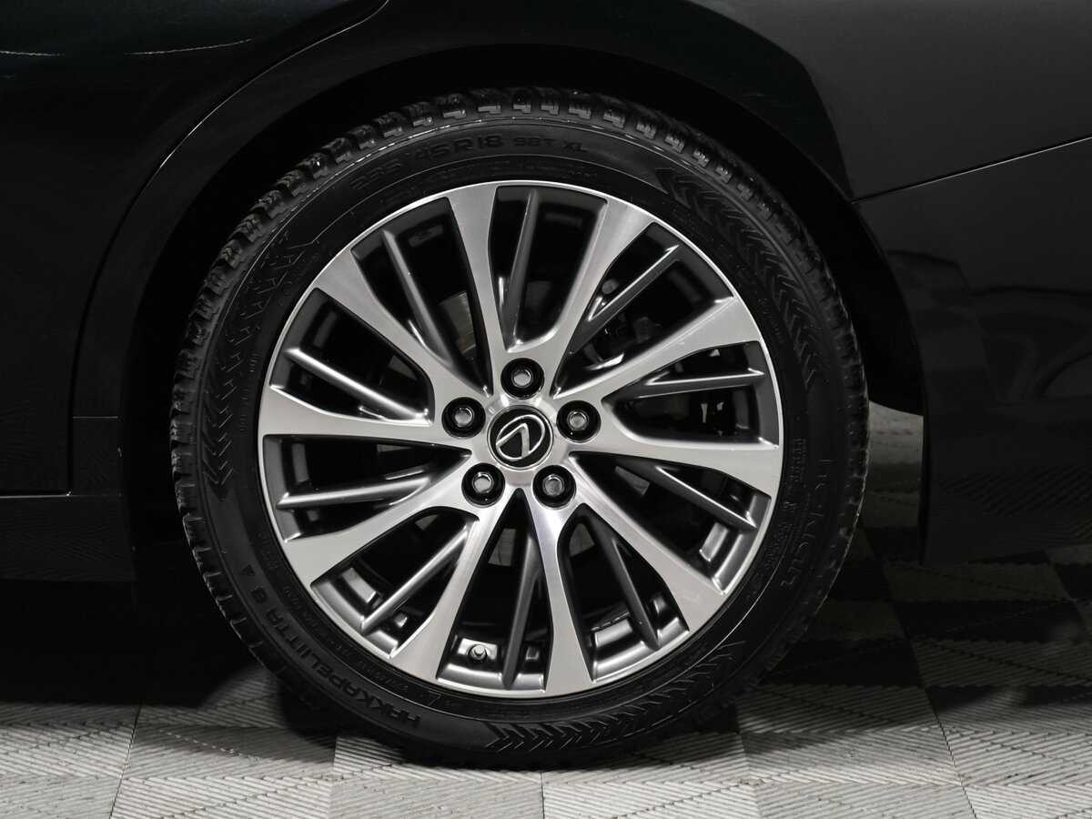 Lexus ES 2018 года с пробегом. Фото: #14