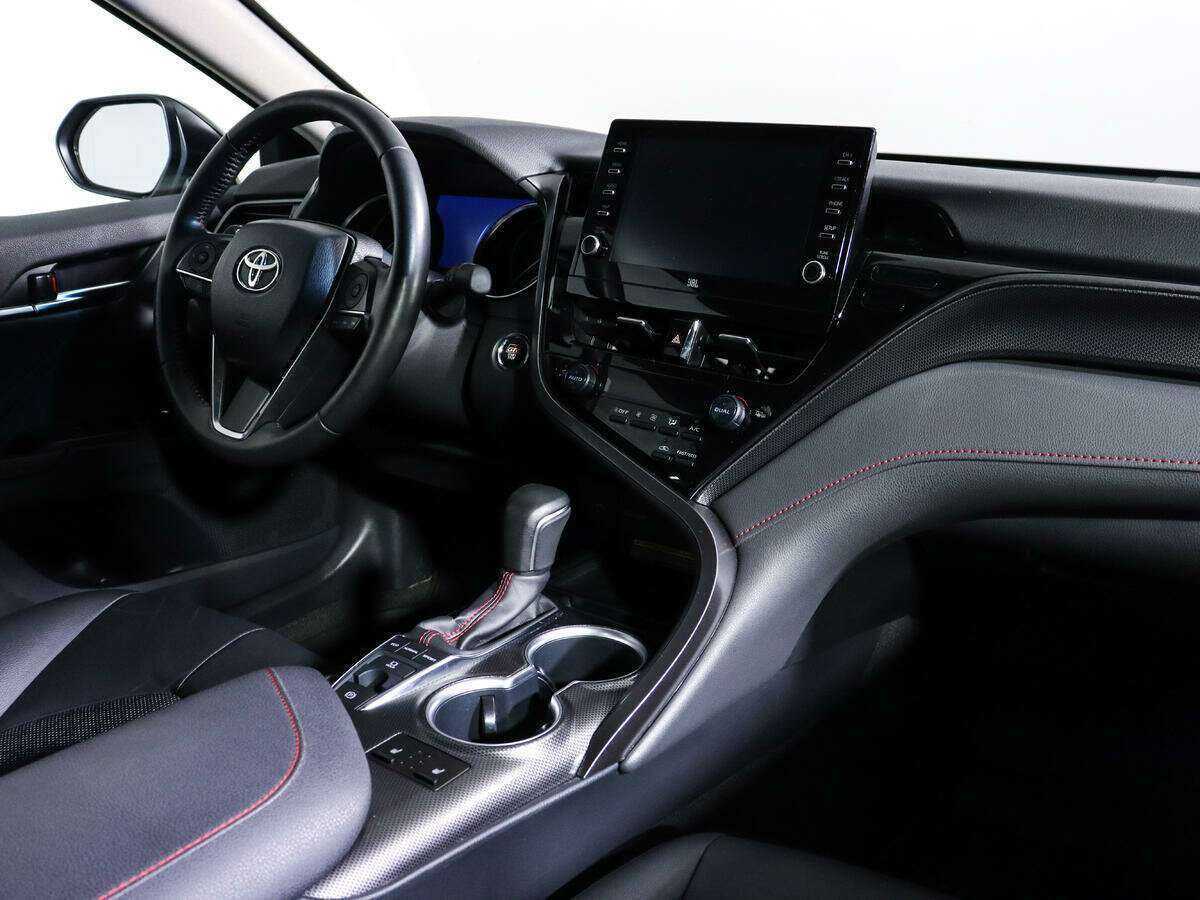 Toyota Camry 2021 года с пробегом. Фото: #6