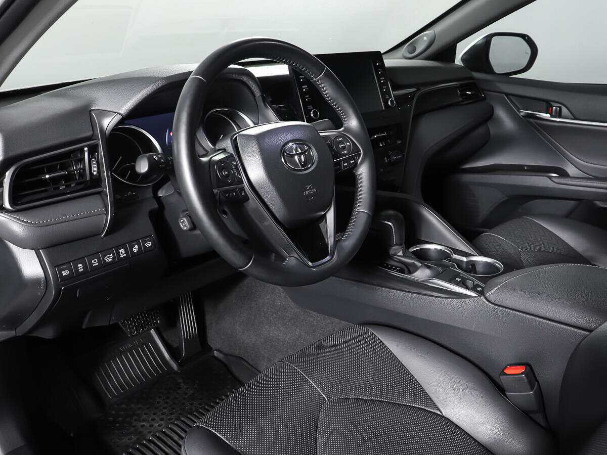 Toyota Camry 2022 года с пробегом. Фото: #12