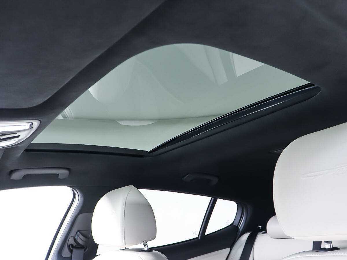 Kia Stinger 2018 года с пробегом. Фото: #21