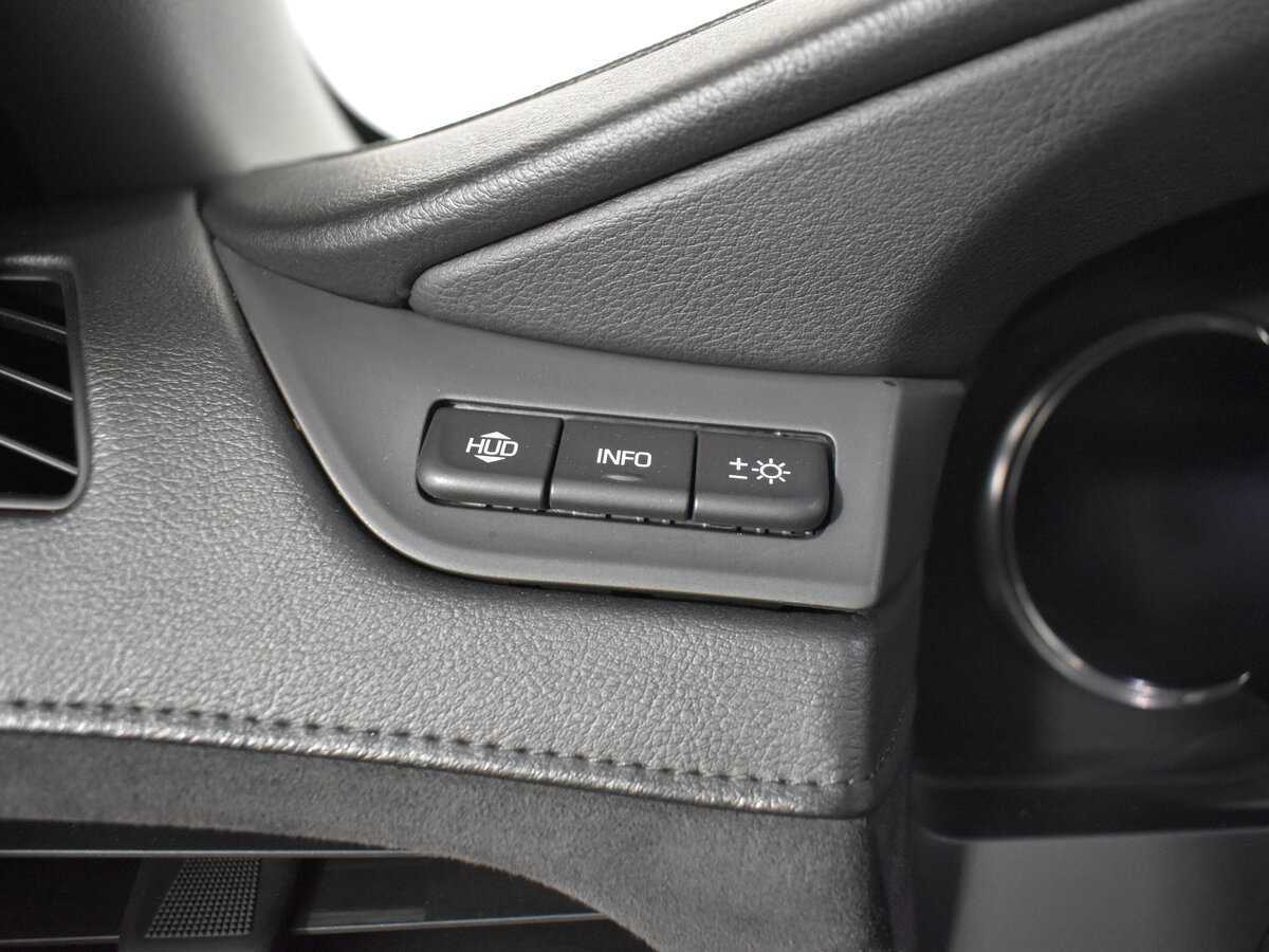 Cadillac Escalade 2018 года с пробегом. Фото: #19